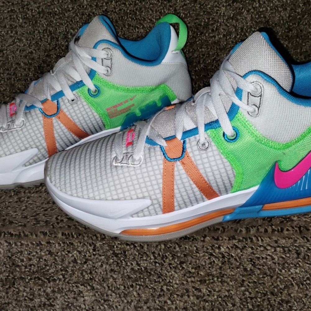 Nike